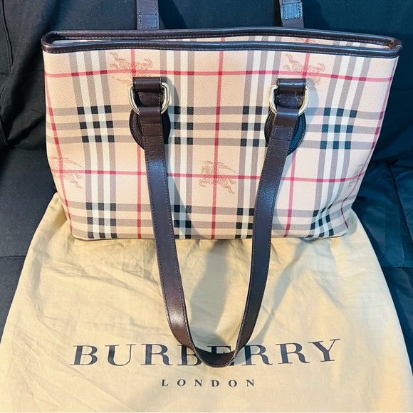 Vintage Burberry Haymaker Zippered Medium Shoulder Bag - Picture 3 of 6